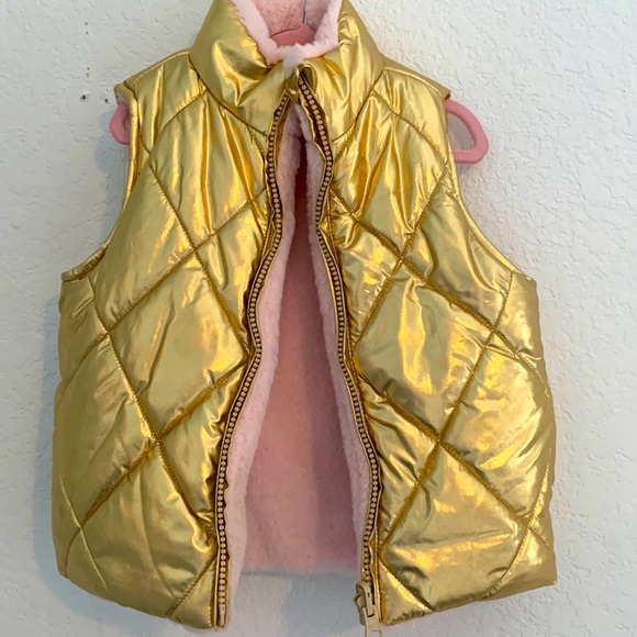 3/30$ BUNDLE SALE! 
Like new gold puff vest. 3/4T - Picture 1 of 4